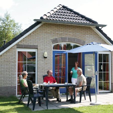 Roompot Recreatiepark De Tolplas Vriezenveen Exterior foto