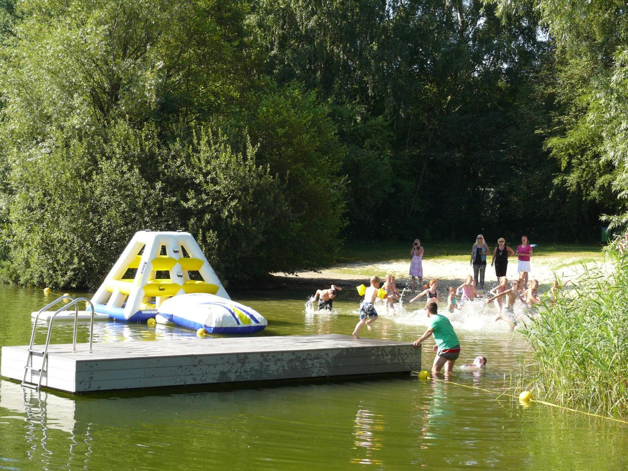 Roompot Recreatiepark De Tolplas Vriezenveen Exterior foto